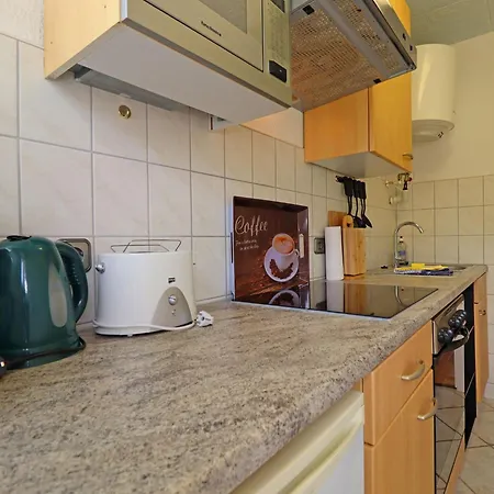 Attraktive Raeuberkuhle In 度假居 *