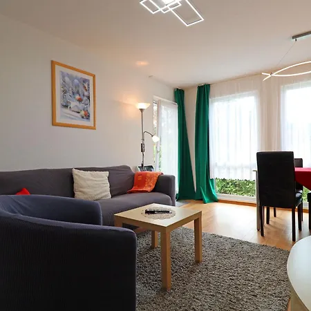 Attraktive Raeuberkuhle In *