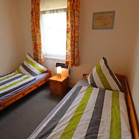 Attraktive Raeuberkuhle In 度假居 *