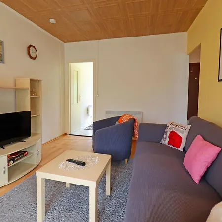 度假居 Attraktive Raeuberkuhle In 科瑟罗