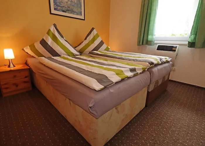 Attraktive Raeuberkuhle In Дом отдыха Козеров