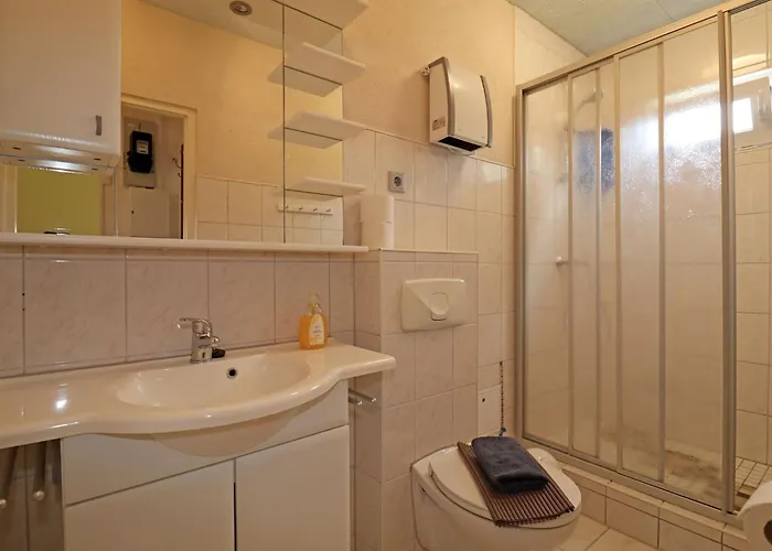 Attraktive Raeuberkuhle In *