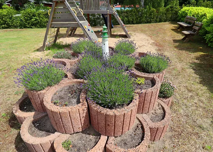 Attraktive Raeuberkuhle In Козеров