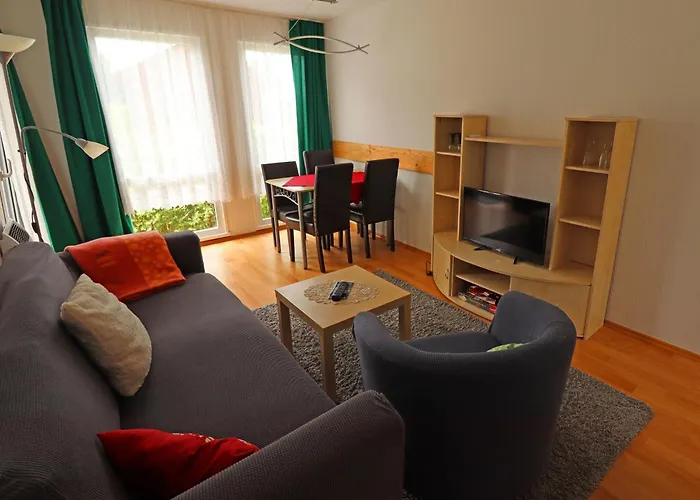 Attraktive Raeuberkuhle In Дом отдыха Козеров