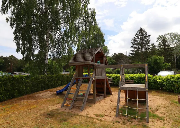 Attraktive Raeuberkuhle In Дом отдыха Козеров